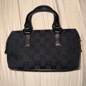 Gucci Black GG logo mini Boston bag CUTE! AUTHENTIC relisted